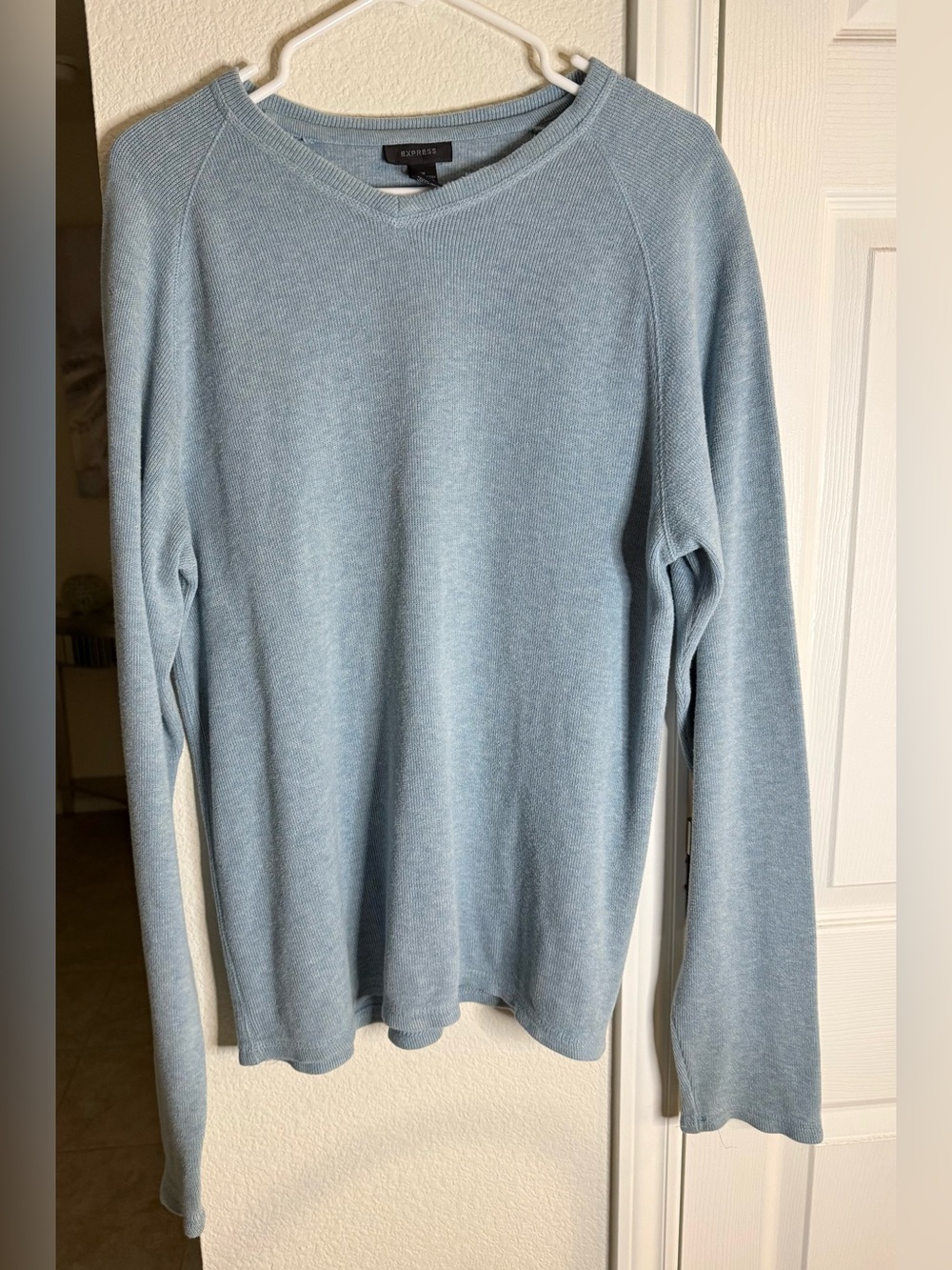 Express Pale Blue V‑Neck Crew Sweater